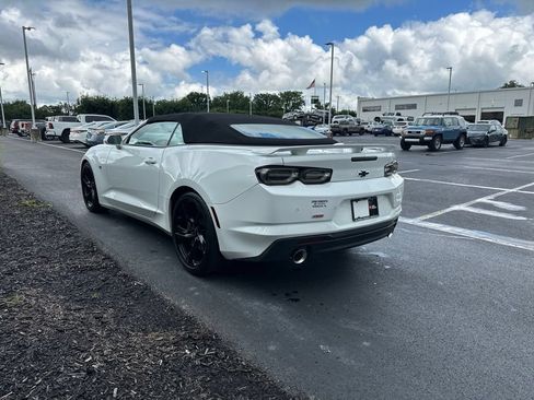 Used 2020 Chevrolet Camaro SS RWD image 5