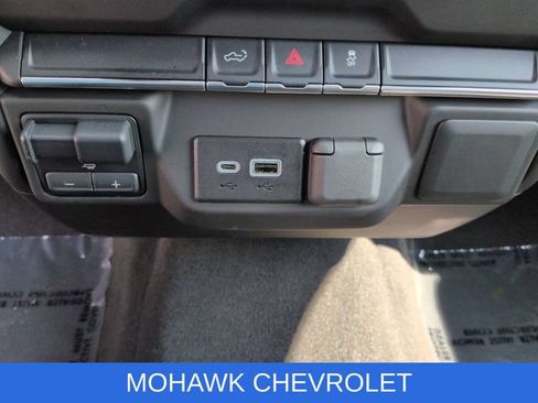 Certified 2023 Chevrolet Silverado 2500 Custom w/ Custom Convenience Package AWD/4WD image 34