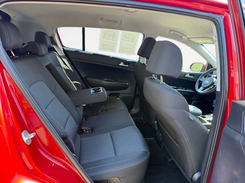 Used 2021 Kia Sportage LX AWD/4WD image 18