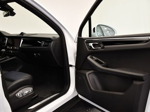 Used 2024 Porsche Macan S image 50