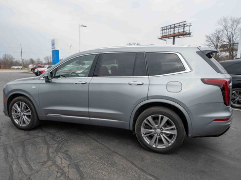 Used 2023 Cadillac XT6 Premium Luxury image 4