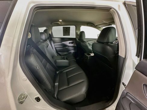 Used 2023 Nissan Murano SV w/ SV Midnight Edition Package FWD image 28