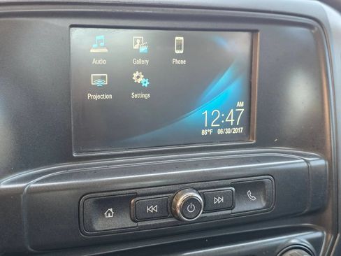 Used 2018 Chevrolet Silverado 2500 W/T AWD/4WD image 20