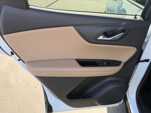 Used 2019 Chevrolet Blazer Premier w/ Sun and Wheels Package FWD image 18