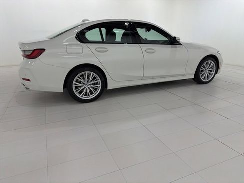 Certified 2023 BMW 330i xDrive Sedan w/ Driving Assistance Package image 6