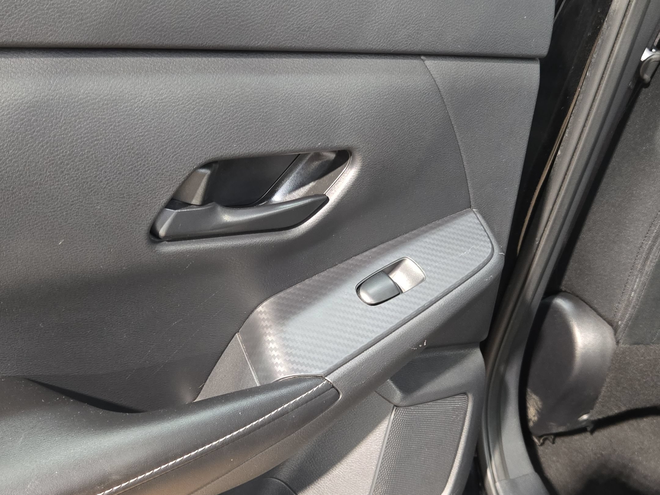 Used 2024 Nissan Sentra SV FWD image 33