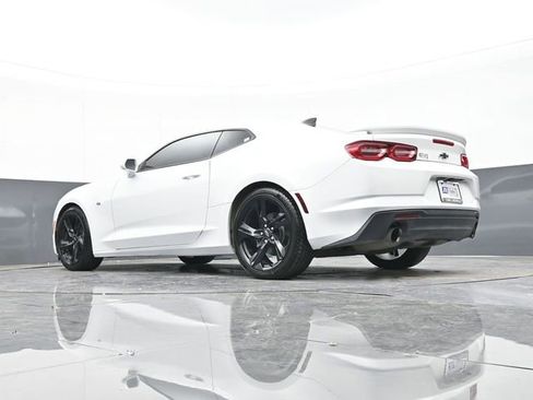 Used 2022 Chevrolet Camaro LT image 39