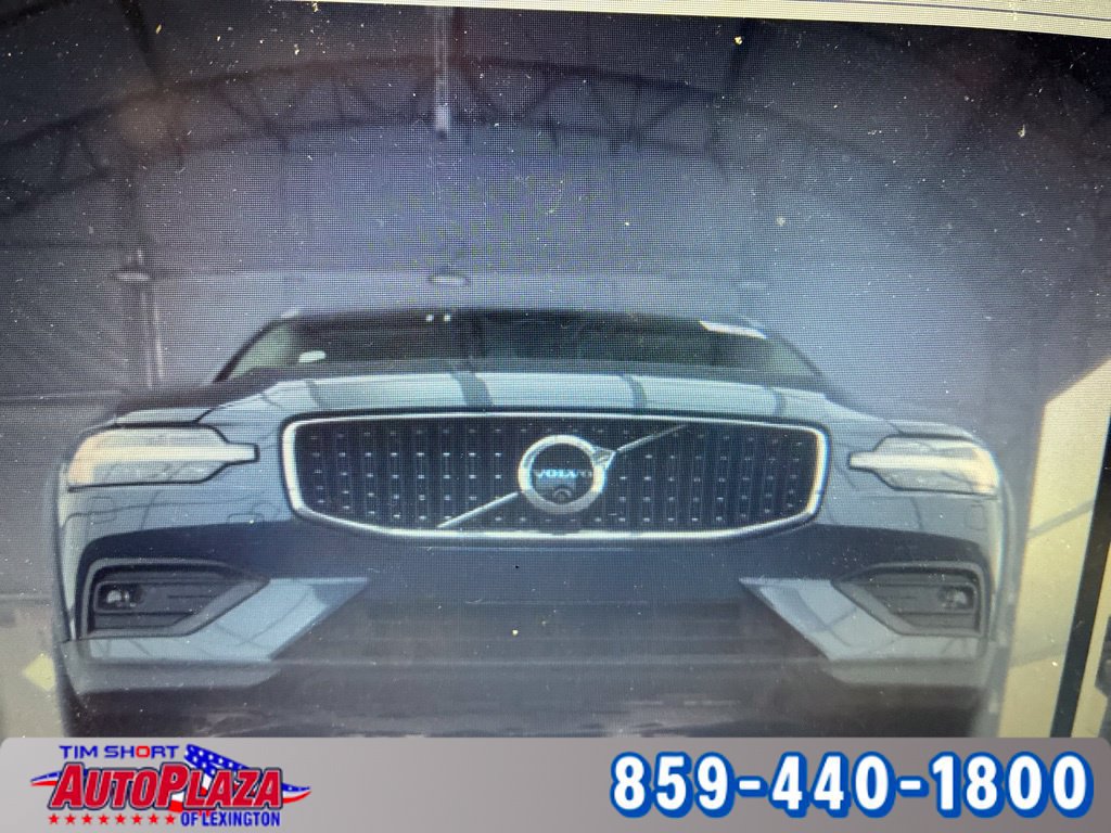 Used 2025 Volvo V60 B5 Cross Country Plus AWD/4WD image 3