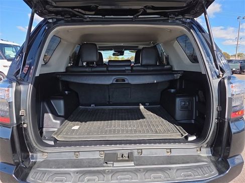 Used 2020 Toyota 4Runner Venture image 13
