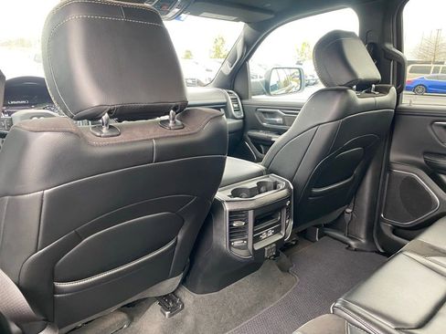 Used 2024 RAM 1500 Laramie image 30
