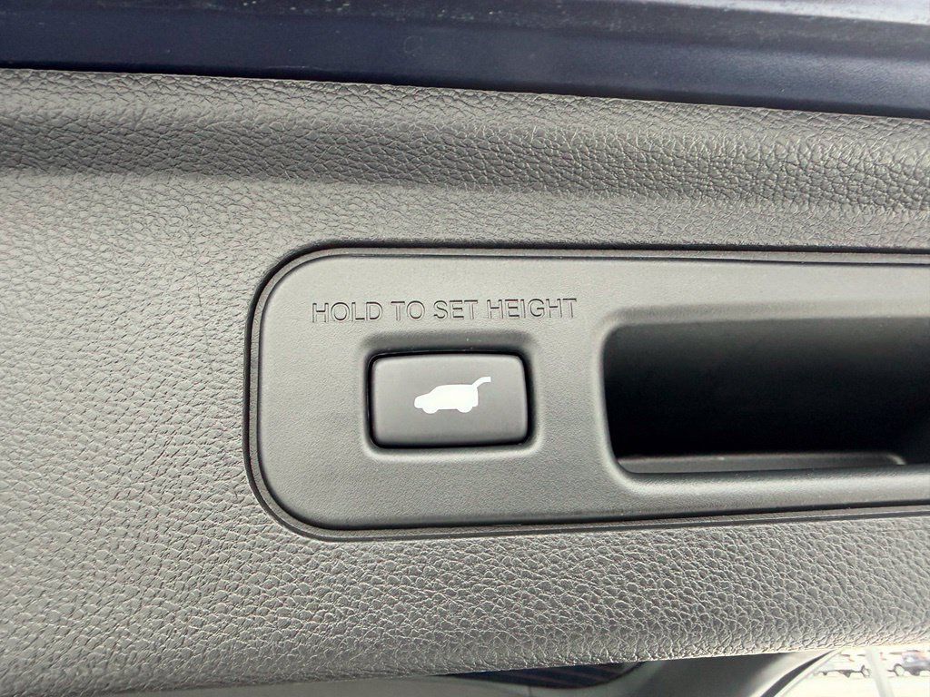 Used 2023 Honda Odyssey Elite image 10