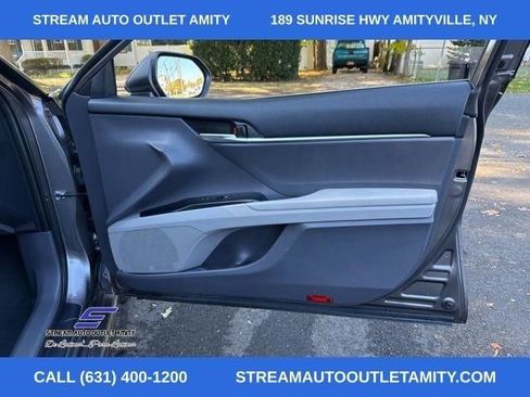 Used 2020 Toyota Camry SE image 14