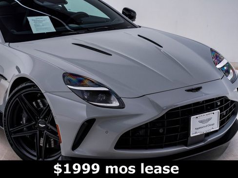 Used 2025 Aston Martin V8 Vantage Coupe image 4