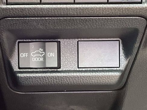 Used 2024 Toyota Tacoma SR5 w/ SR5 Upgrade Package RWD image 27