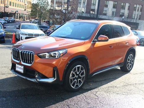 Used 2025 BMW X1 xDrive28i w/ Premium Package image 4