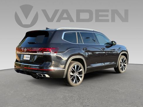 Used 2024 Volkswagen Atlas SEL Premium R-Line image 21