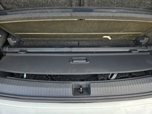 Used 2021 Volkswagen Tiguan SE R-Line image 18