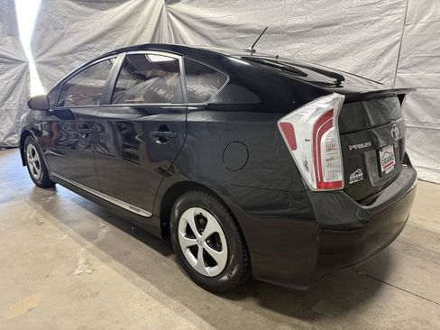 Used 2012 Toyota Prius Three w/ Solar Roof Pkg FWD image 4
