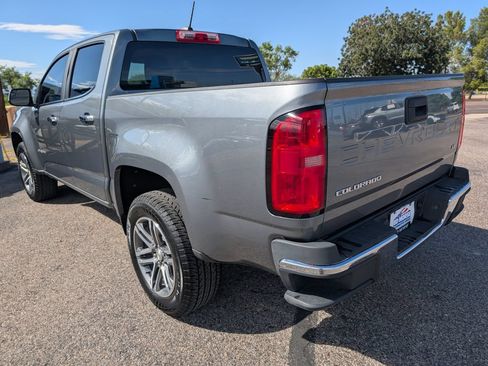 Used 2022 Chevrolet Colorado LT w/ Chrome Appearance Package RWD image 3