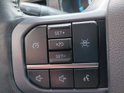 Used 2023 Ford F150 Lariat AWD/4WD image 14