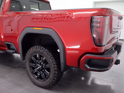 Used 2025 GMC Sierra 2500 AT4 w/ AT4 Premium Plus Package AWD/4WD image 39