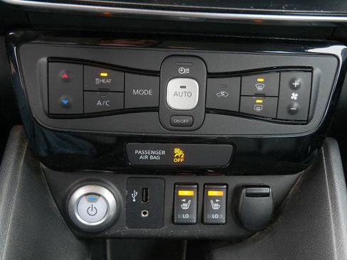 Certified 2019 Nissan Leaf SL w/ SL Technology Package image 18