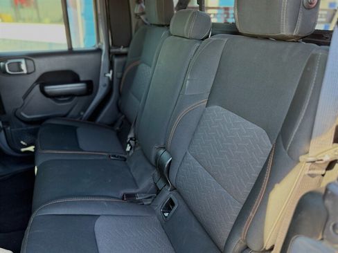 Used 2021 Jeep Gladiator Mojave w/ Safety Group image 5