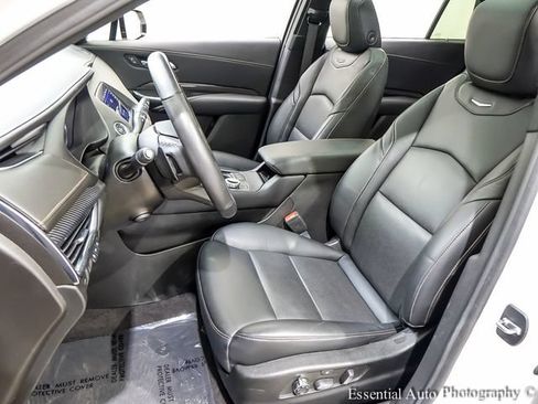 Used 2023 Cadillac XT4 Sport AWD/4WD image 9