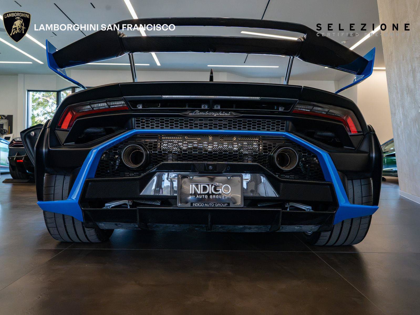 Used 2024 Lamborghini Huracan STO RWD image 33