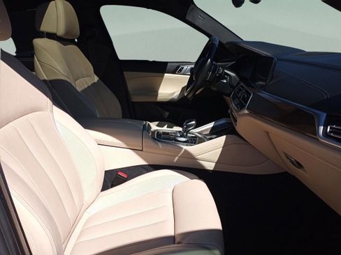 Used 2022 BMW X6 xDrive40i w/ Executive Package image 43