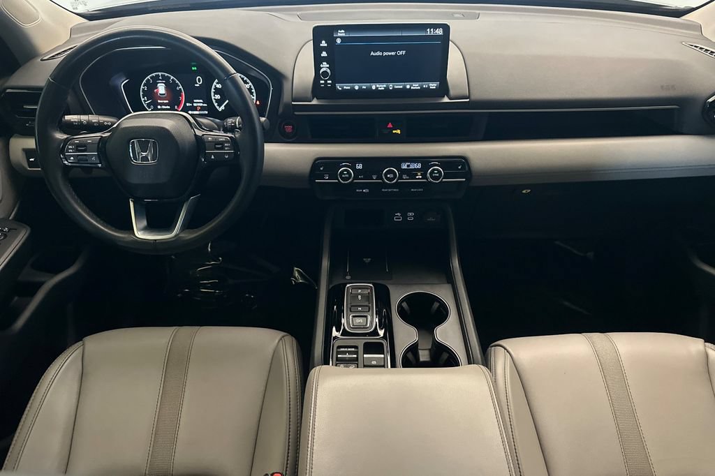 Used 2025 Honda Pilot EX-L image 13