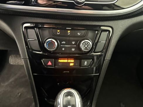 Used 2018 Buick Encore Sport Touring image 38