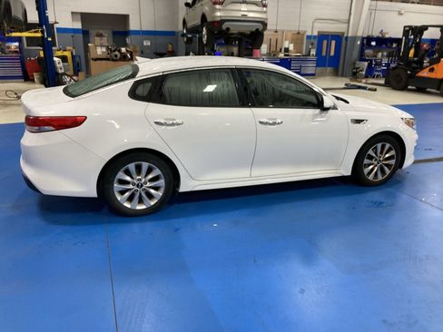 Used 2016 Kia Optima EX FWD image 8