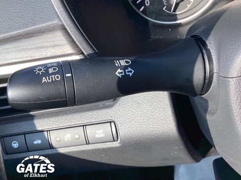 Used 2024 Nissan Altima 2.5 SV w/ SV Premium Package FWD image 24