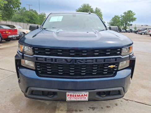 Used 2020 Chevrolet Silverado 1500 Custom w/ Infotainment Package RWD image 9
