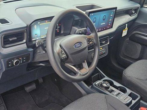 New 2025 Ford Maverick XL image 3