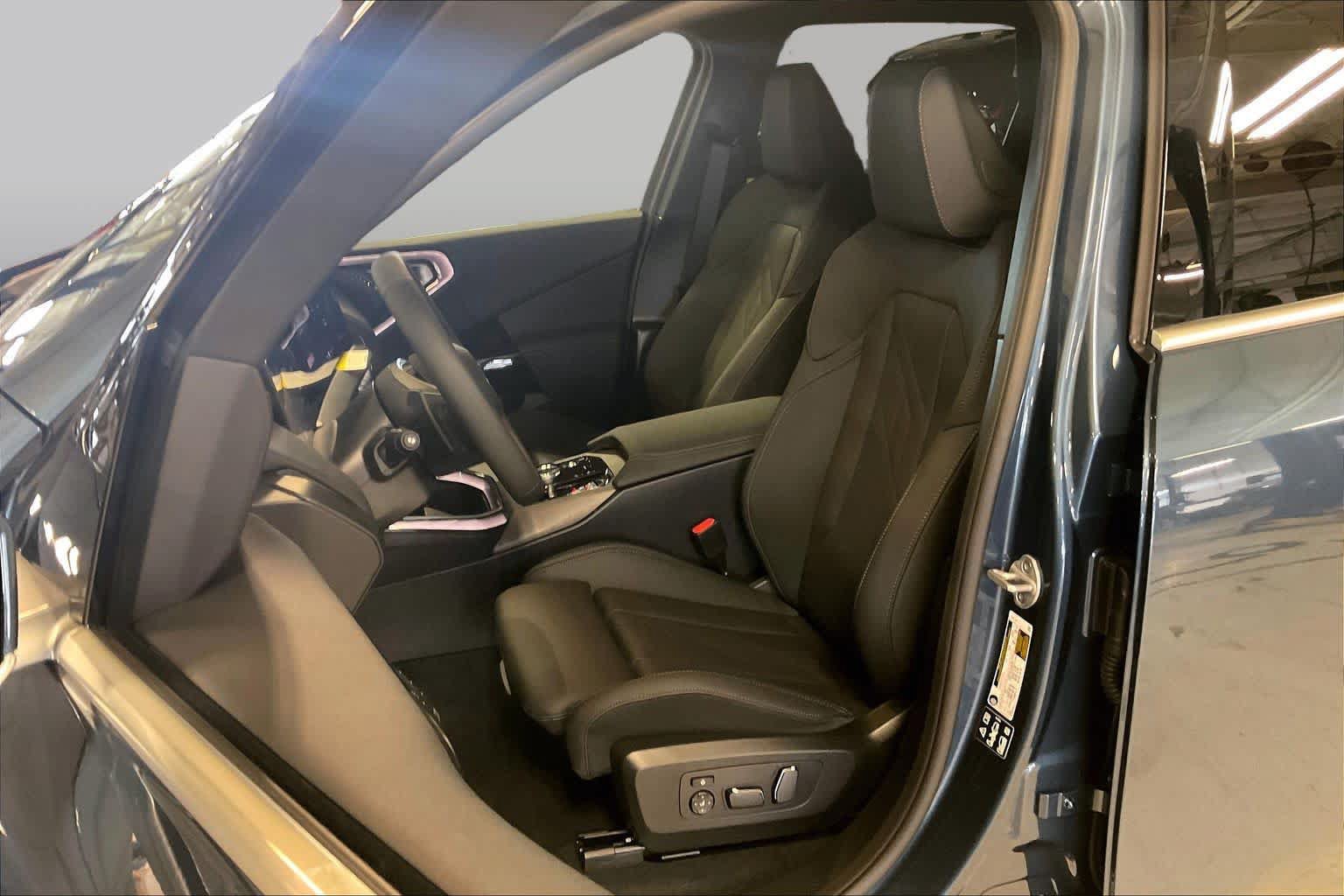 Used 2026 BMW X3 xDrive30i w/ Convenience Package AWD/4WD image 9