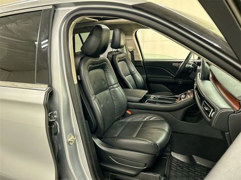 Used 2021 Lincoln Aviator Reserve w/ Elements Package Plus image 25