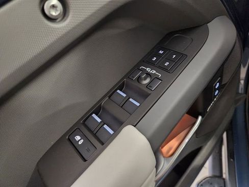 New 2026 Land Rover Defender 110 S image 23