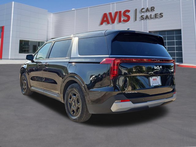 Used 2025 Kia Carnival FWD image 10