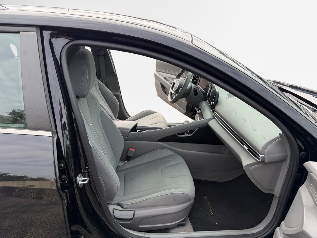 Used 2021 Hyundai Elantra SEL w/ Convenience + Premium Package FWD image 26