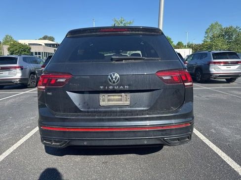 Used 2023 Volkswagen Tiguan SE R-Line FWD image 9