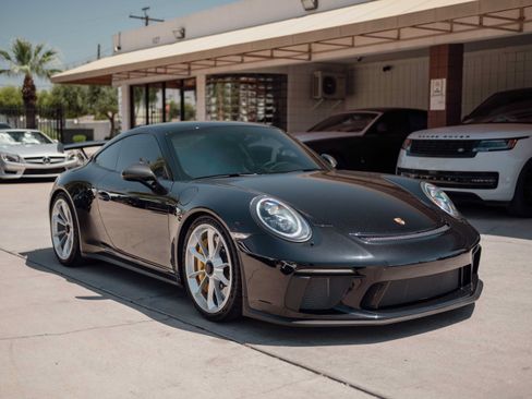 Used 2019 Porsche 911 GT3 RWD image 3