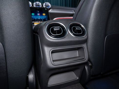 New 2025 Mercedes-Benz GLC 300 image 24