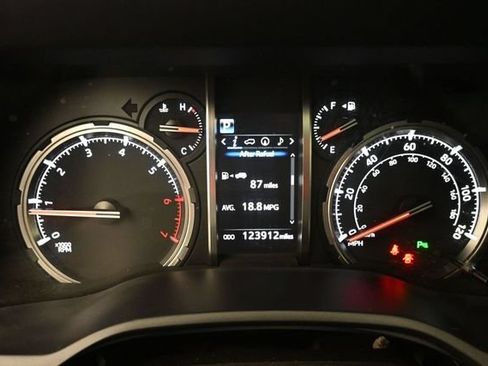 Used 2021 Toyota 4Runner Nightshade AWD/4WD image 33