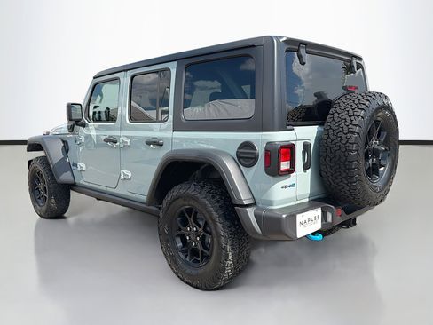 Used 2024 Jeep Wrangler Willys image 5