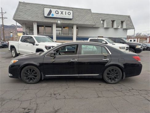 Used 2011 Toyota Avalon Limited image 7