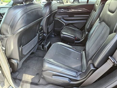 Used 2021 Jeep Grand Cherokee L Laredo image 17