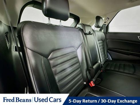 Used 2016 Ford Edge SEL w/ Equipment Group 201A image 28