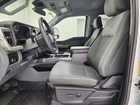 Used 2023 Ford F350 XLT image 8